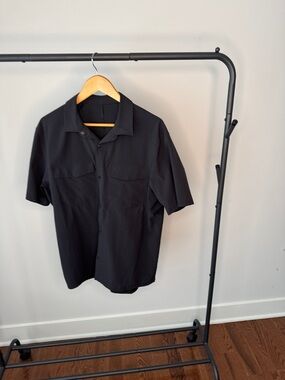 lululemon athletica Black Short-Sleeve Button Down Shirt